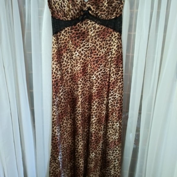 La Vie En Rose Intimates & Sleepwear La Vie En Rose Leopard Print